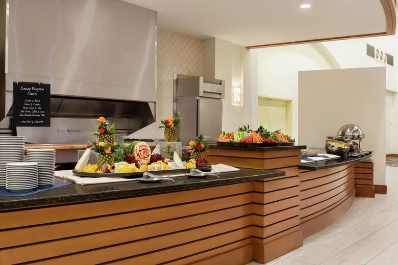 Hotel Embassy Suites Logan Airport