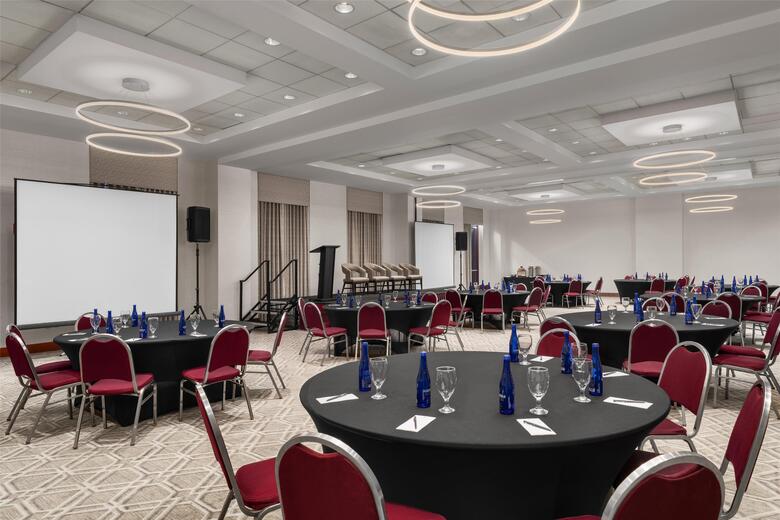 Hotel Embassy Suites Logan Airport