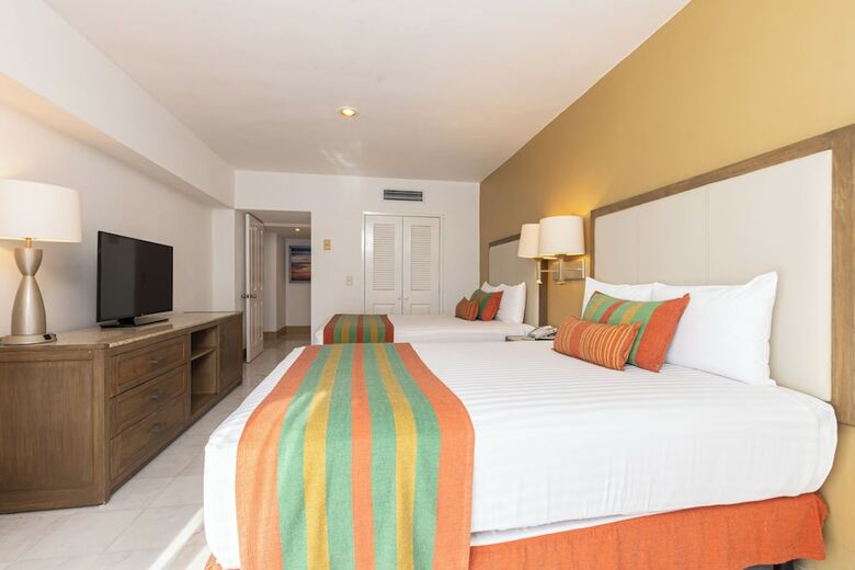 Hotel Tesoro Ixtapa All Inclusive