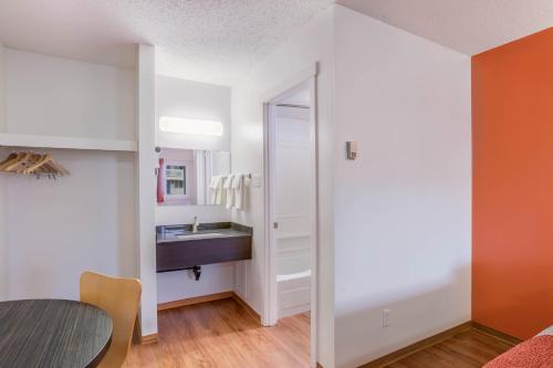 Motel Traveller's Inn Camrose