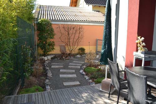 Apartamentos Fewo-burgund