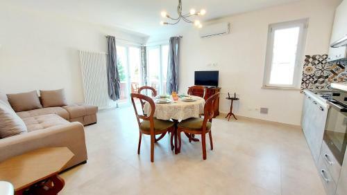 Narcisa View Lake&pool Apartment