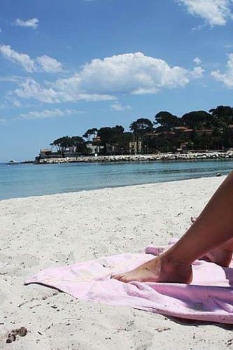 Romantic Apartment In Old Antibes With Roof Terrace