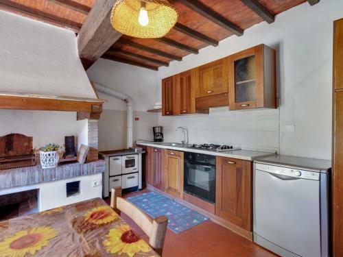 Magnificent Holiday Home In Poppi With Swimming Pool