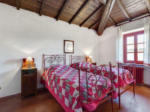 Magnificent Holiday Home In Poppi With Swimming Pool