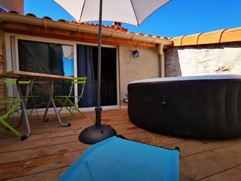 Maison Small Luxury ( Planxa,suite,solarium,jacuzzi,pas De Vis � Vis)