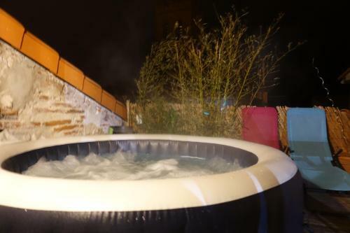 Maison Small Luxury ( Planxa,suite,solarium,jacuzzi,pas De Vis � Vis)