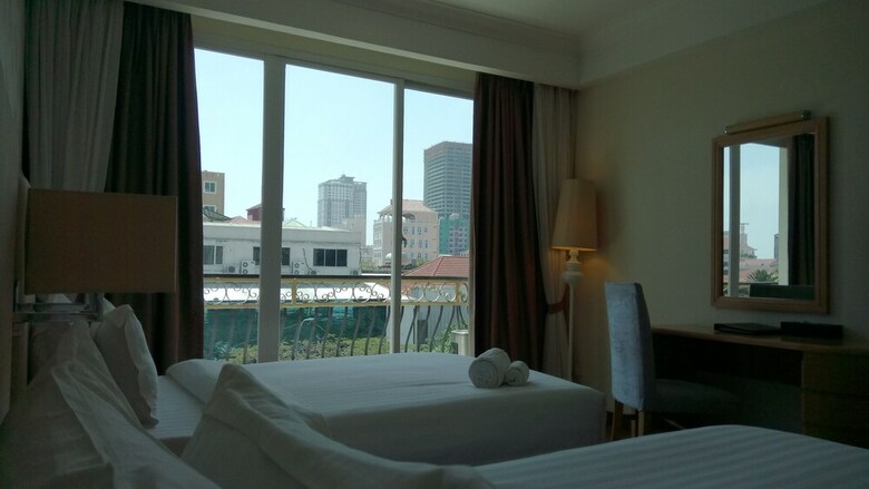 Queen Boutique Hotel