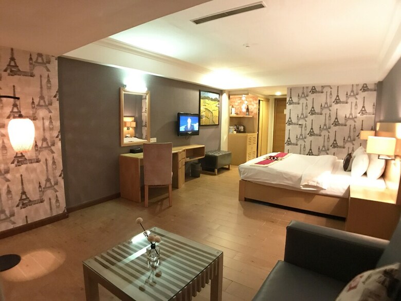 Queen Boutique Hotel