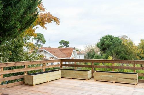 Bright House With Terrace In Arcachon
