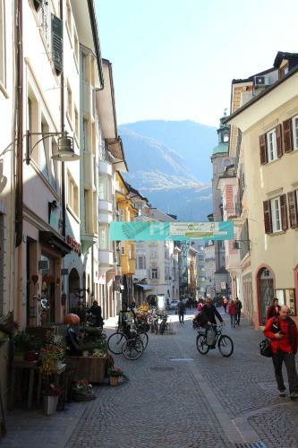 Sonnenuhr Bolzano Apartments