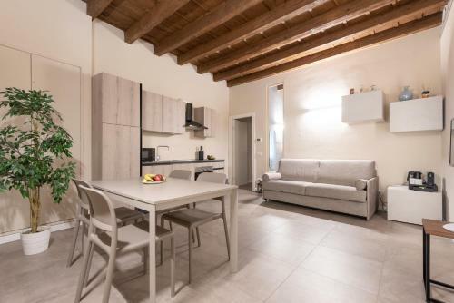 Rego Apartments