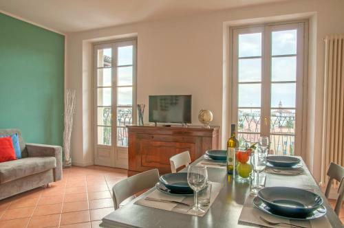 Rego Apartments