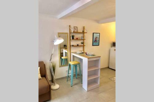 Apartamento Studio S�r�nit�-la Roquette-rue Tr�s Calme