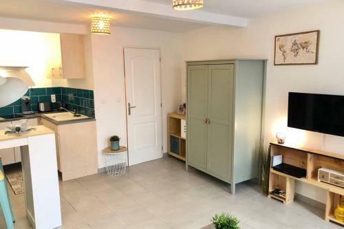Apartamento Studio S�r�nit�-la Roquette-rue Tr�s Calme