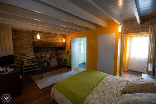 Bed & Breakfast Longere De Nivinen