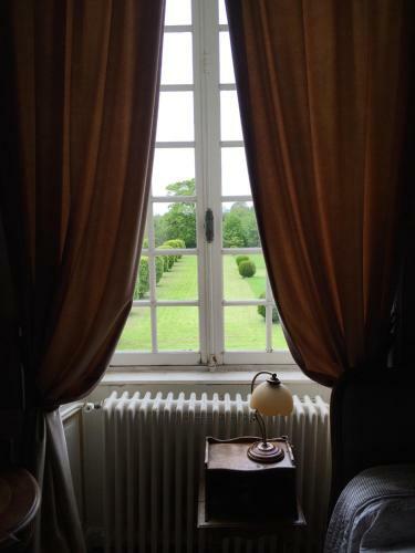Bed & Breakfast Le Ch�teau D'asni�res En Bessin