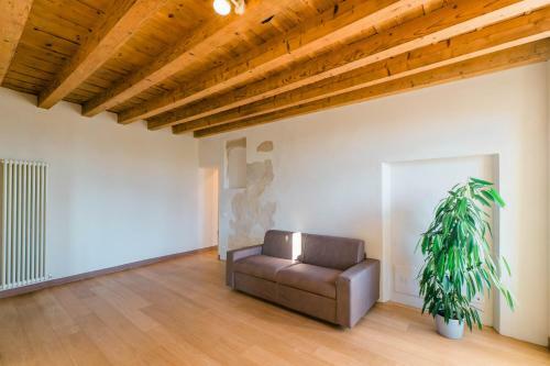 Pareto Apartment