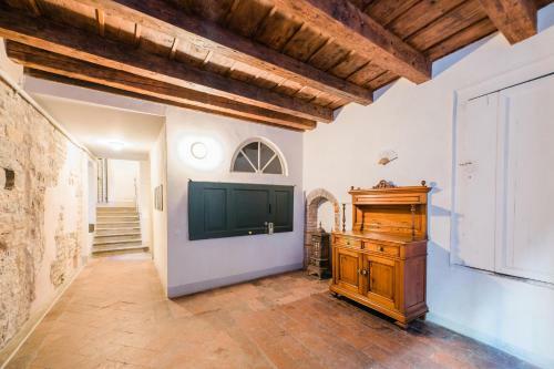Pareto Apartment
