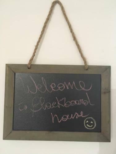 Hostal Blackboard House