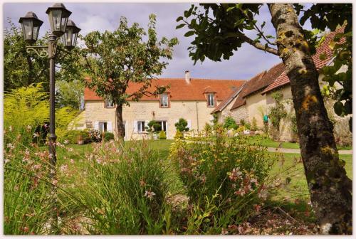 B&B Le Bourg D'aunou, Petit D�jeuner Compris