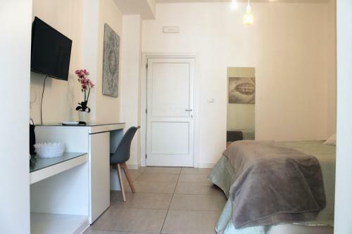 Hostal Bari Rooms Suite Station
