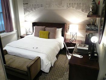 Hotel At The Lafayette