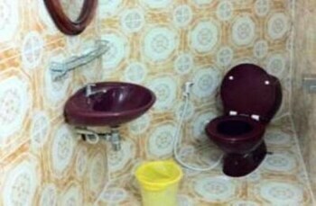 Hostal Golden World Guesthouse