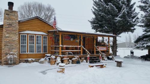 Long Holiday Motel