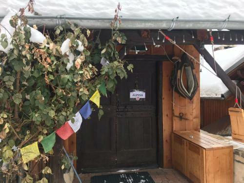 Chalet Alpina