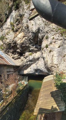Bed & Breakfast La Grotte Des Poulettes