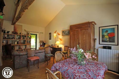 Hostal Chambres De Kernad