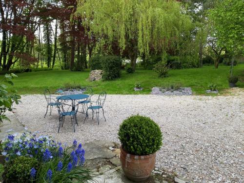 Bed & Breakfast Petit Manoir De La Berthenlaire