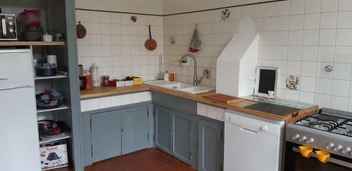 Bed & Breakfast Petit Manoir De La Berthenlaire