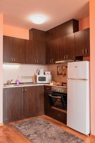 Teis Apartments