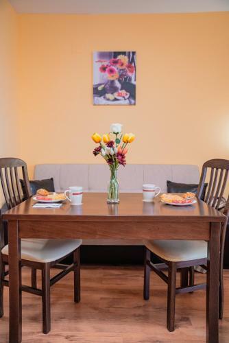 Teis Apartments