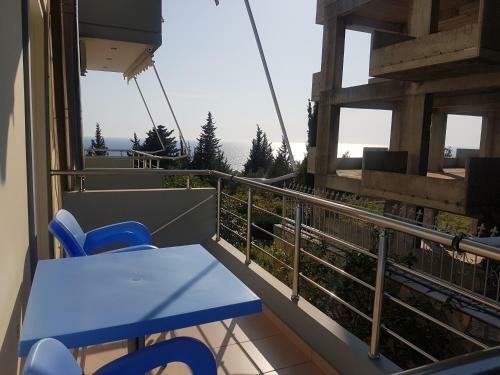 Perivolos Apartments
