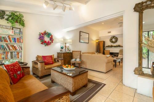 Posada Suite Dreams Inn