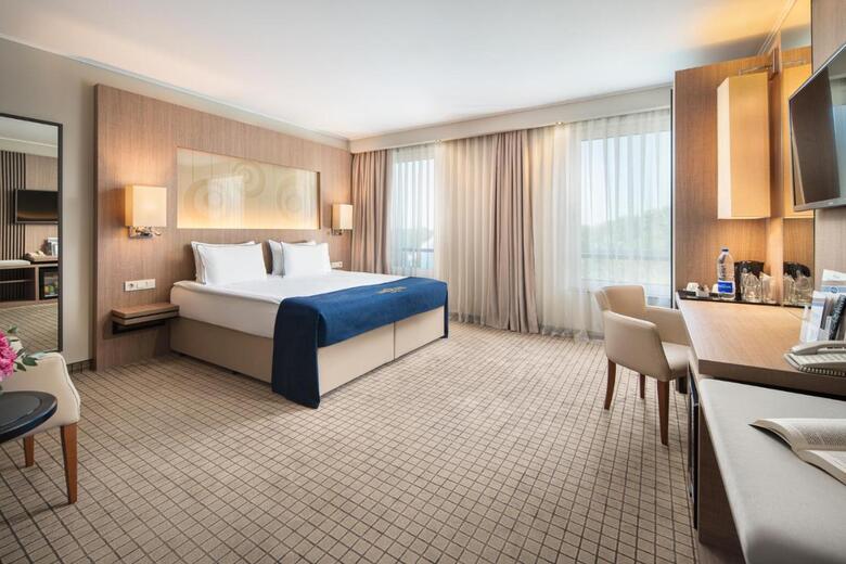 Landmark Creek Hotel & Spa