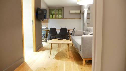 Hostal Maison D'h�tes "au Coeur D'avignon"