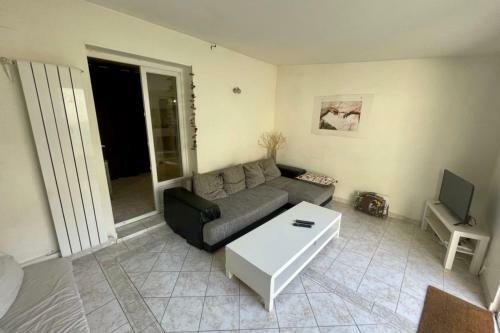 Nice House With Small Private Courtyard
