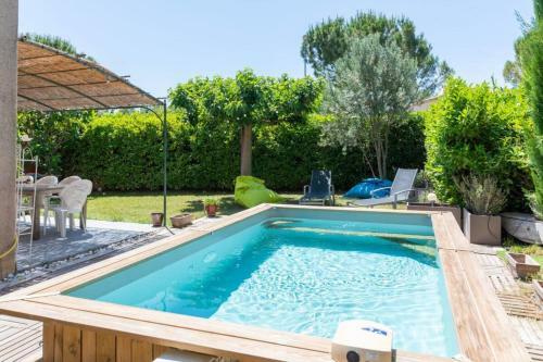 Magnificent House With Garden And Pool