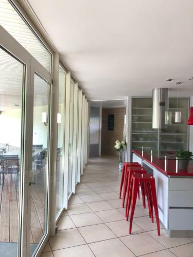 Villa Anani 9/p+1bb Piscine Chauff�e