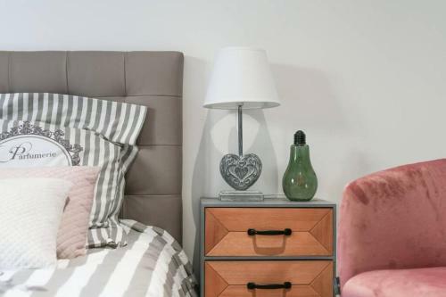 Instant Fleury: Maison De Caract�re, Jardin Secret