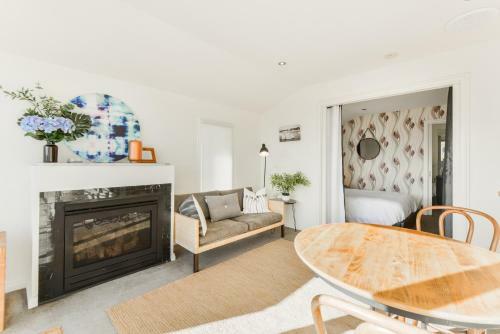 By The Seaside Bed & Breakfast