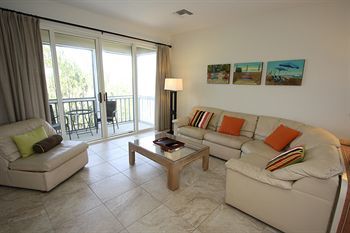 Cedars Tennis Resort By Rva