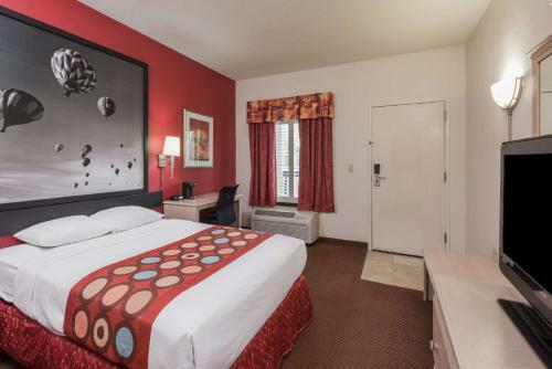 Americinn Hotel And Suites