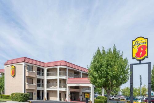 Americinn Hotel And Suites