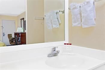 Hotel Ramada Limited Santa Cruz Water Street