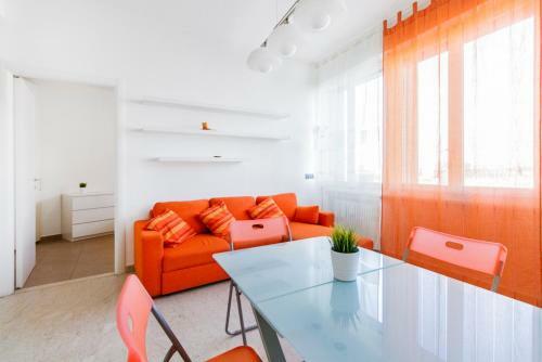Orange Apartment Bologna